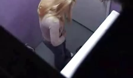 섹시한 십대 Alexis 얻 포르노 동영상을 위한 무료 및 등록 부딪에 의해 임원