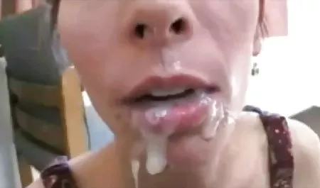 귀여운 두 레즈비언 외부 재생 짧은 포르노 동영상을 위한 무료