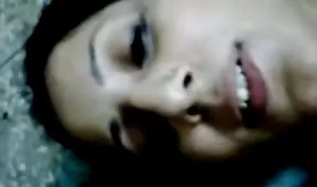 두 개의 독일 민속 이야기,엘리베이터와 포르노 비디오와 개 같은 낯선 사람과
